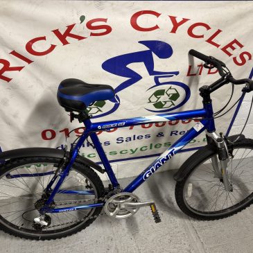 Giant Rock 23.5” XXL Frame Mountain Bike. £145. Refurbished!!