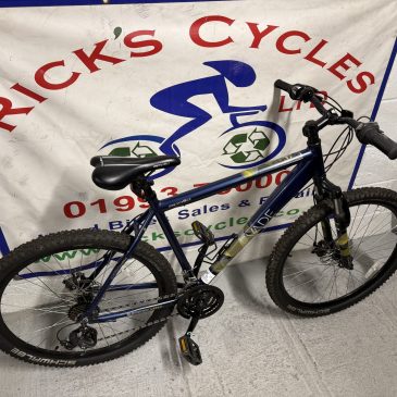 Apollo Evade 20” Frame Mountain Bike. £145. Excellent