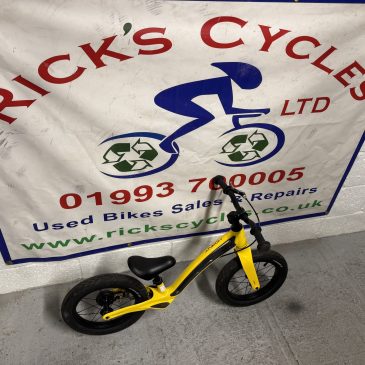 Hornit Airo 14” Wheel Toddler Balance Bike. £100. Very light weight! Rrp £286
