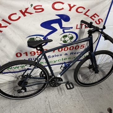 Pinnacle Lithium Hybrid Bike – 22” Extra Large. Brand New!! £395. Rrp £549!