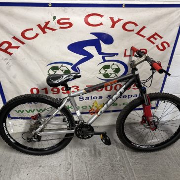Giant XTC 17” Frame Mountain Bike. £195!  Refurbished!!