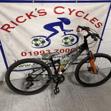 Apollo Interzone 26” Wheel Kids Mountain Bike. £100. Serviced, Great