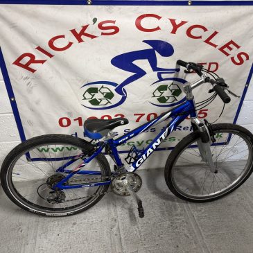 Giant Rock SE (XS) 14” Frame Mountain Bike. £125! Refurbished!!