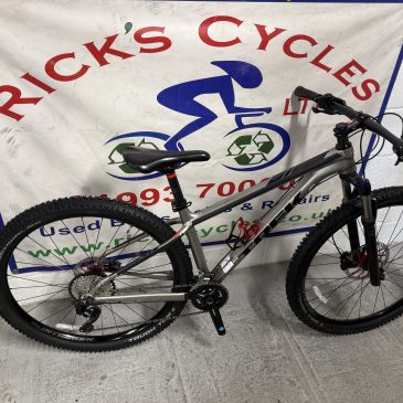 Trek XCaliber 8 29er 17” Frame Mountain Bike. £475! Fully Refurbished with Upgrades!!