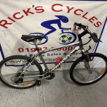 Giant Rincon 19” Frame Mountain Bike. £145! Serviced. Light weight alloy frame.