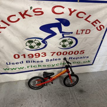 Islabike Rothan 12” Wheel Unisex Balance Bike. Red No1. £75 Rear brake type!