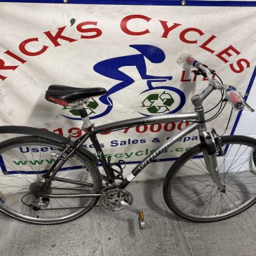 Specialized Crossroads 21” Frame Hybrid Bike. £145! Nice Alloy frame & comfy ride!