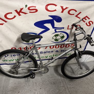 STUDENTS!! Triumph TS21 19.5” Frame Bike. £95. Serviced. Free lights!