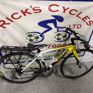 Giant Defy 17” Frame (X-Small) Hybrid Bike. £245! Very light Alloy frame/very fast!!