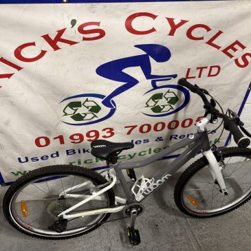 WOOM 5 24” Wheel Kids Bike. Grey/White No5. £485! As New!!