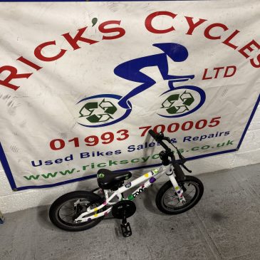 Frog 40 14” Wheel Unisex Bike. Spotty! No5. £165. Available in other colours!