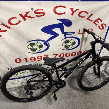 Pinnacle Ash 13” Frame Mountain Bike £195. Brand new!