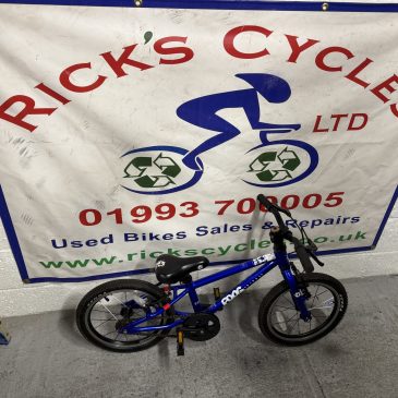 Frog 44 16” Wheel Kids Bike. Electric blue No5. £185!