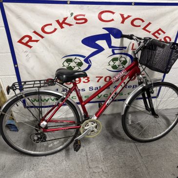 Tourismo T26 19” Ladies Hybrid Bike. £125. Serviced, Great Condition