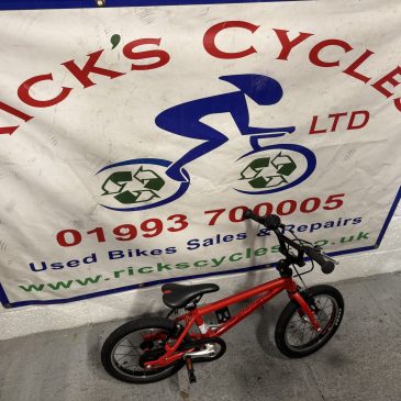 IslaBike Cnoc 14” Wheel Kids Bike. Red No4. £150.  Excellent!!